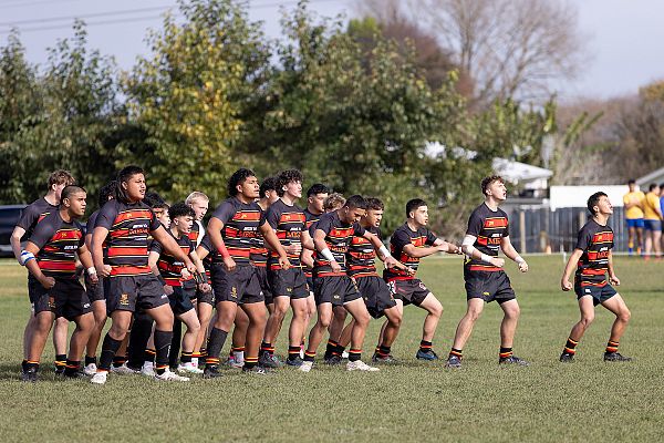Top two sides in the Bhana Family Farms Counties Manukau Secondary Schools 1st XV competition will do battle on Saturday